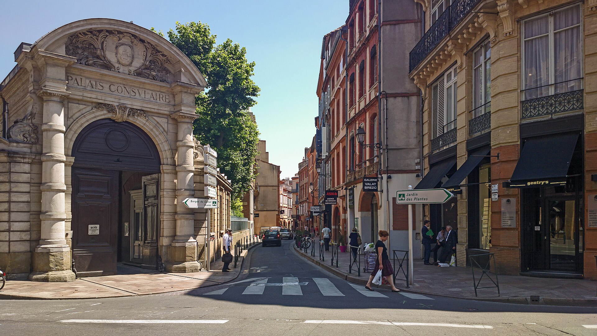 Rue Croix-Baragnon à Toulouse, façades de brique
